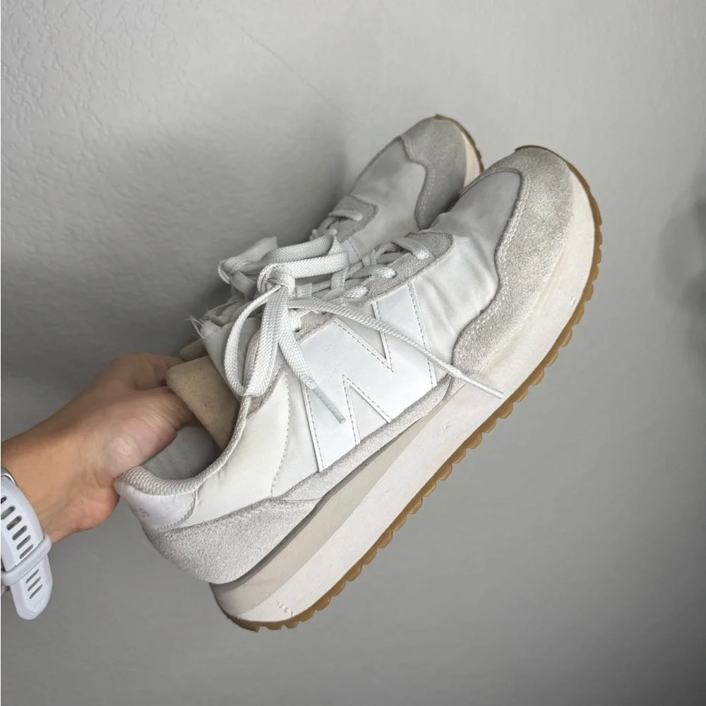 New Balance 237 Sneakers Women 8.5 White Sea Salt Suede Nylon Retro Running Shoe